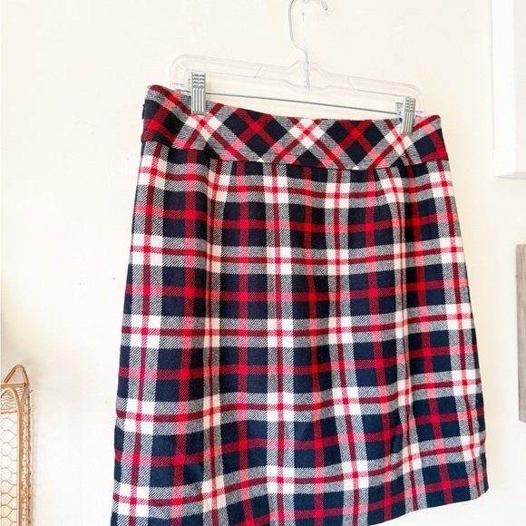 Talbots Wool Blend Plaid Skirt Size 8 Red Navy White Tartan Plaid Winter Preppy - Picture 9 of 16